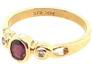0.50ct Ruby & Diamond Yellow Gold Ring - A Romantic Valentine's Treasure