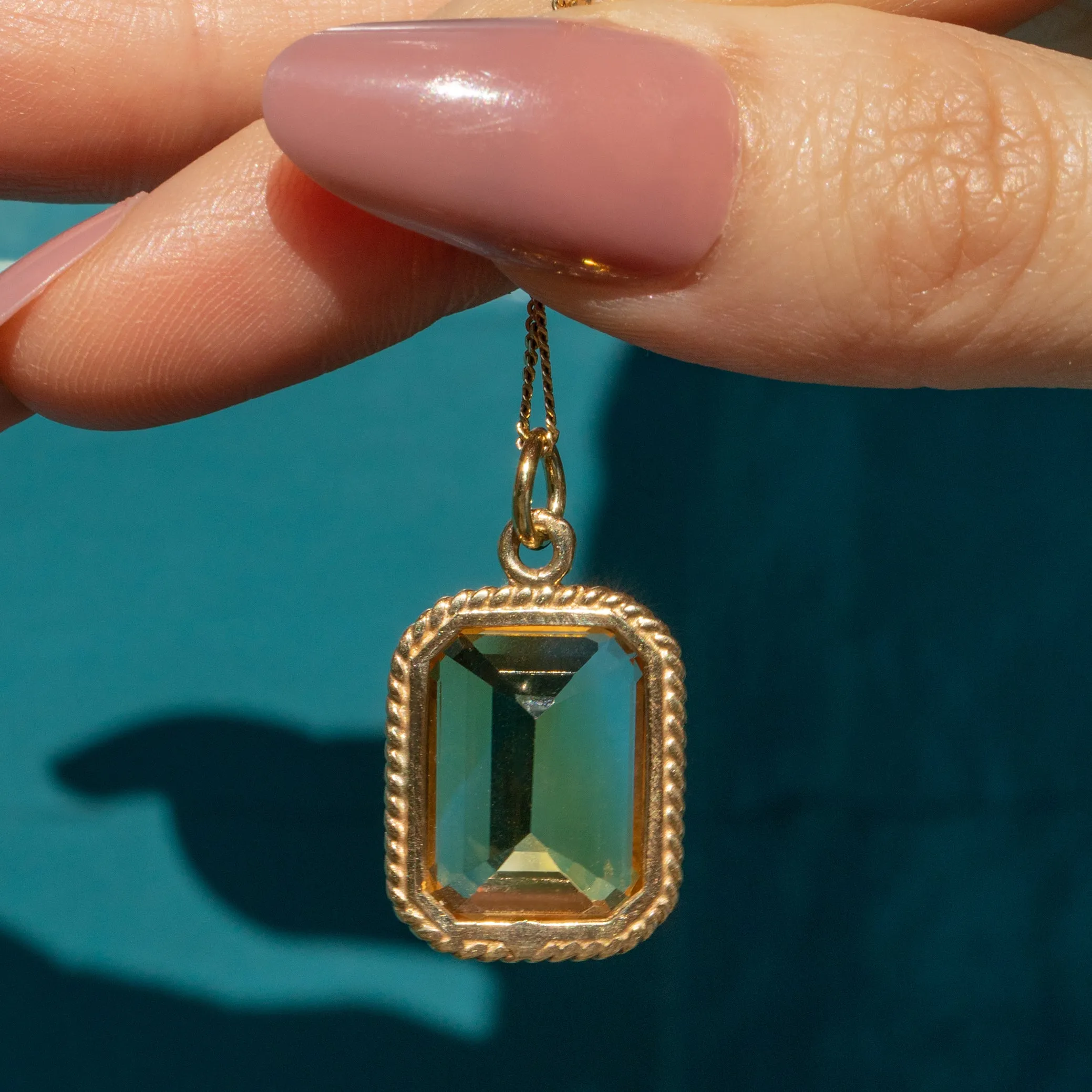 9ct Gold Citrine Pendant, 12.00ct Rectangular Citrine