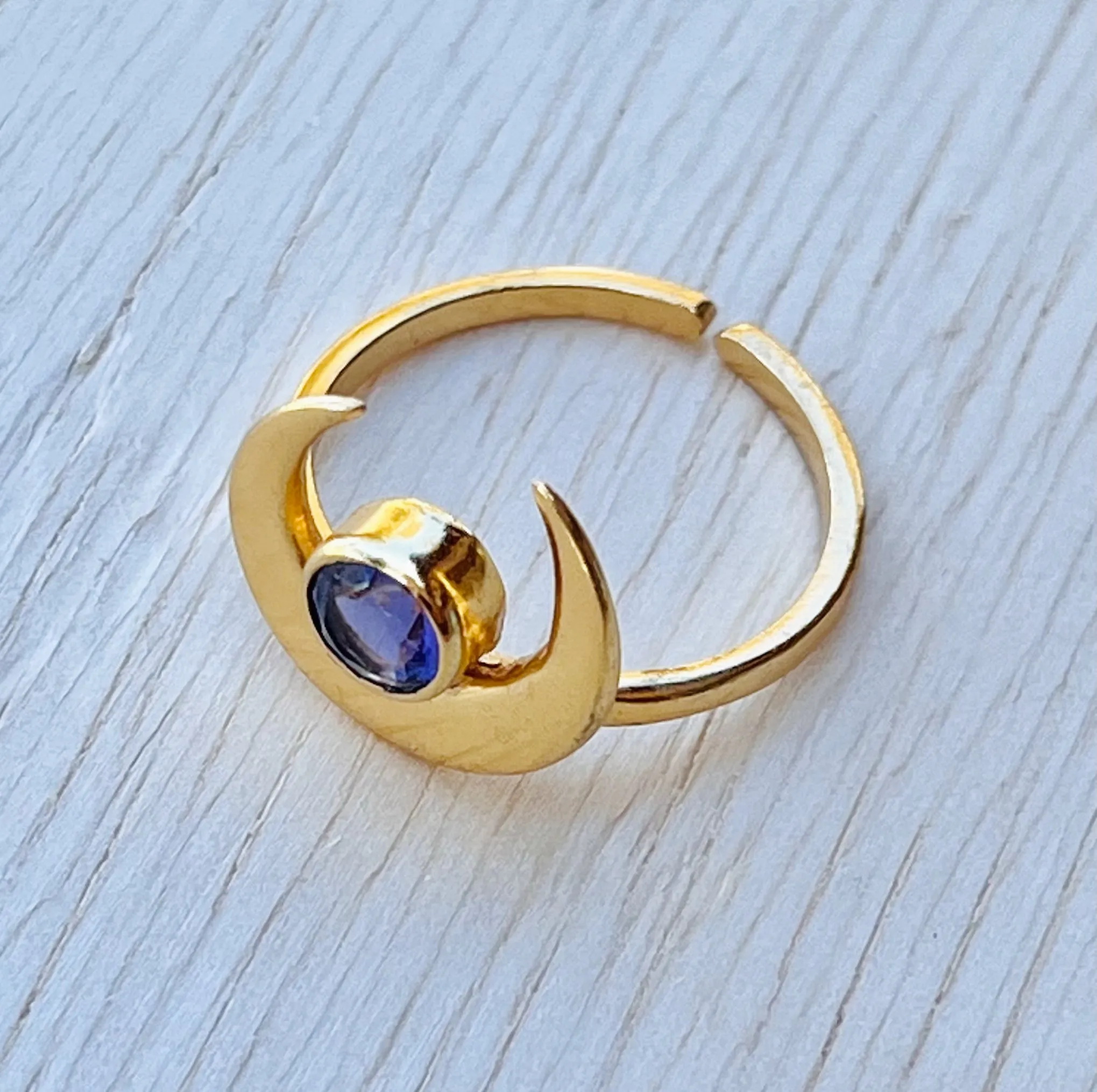 Amethyst Moonbeam Ring
