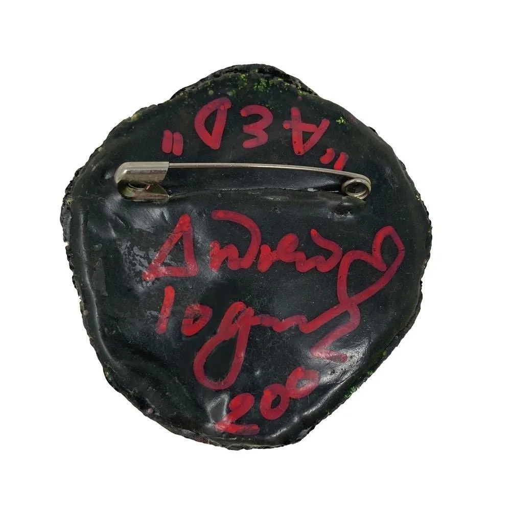 BLACK CRYSTAL BROOCH - A&D