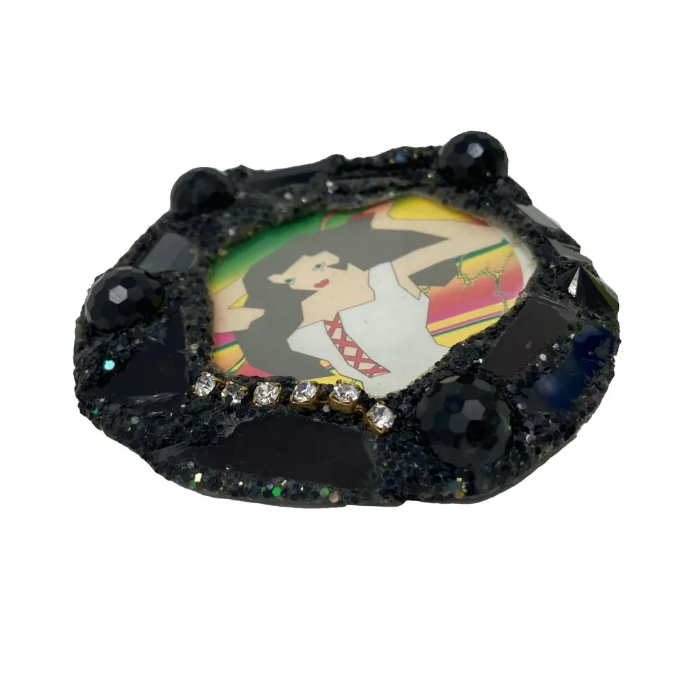 BLACK CRYSTAL BROOCH - A&D