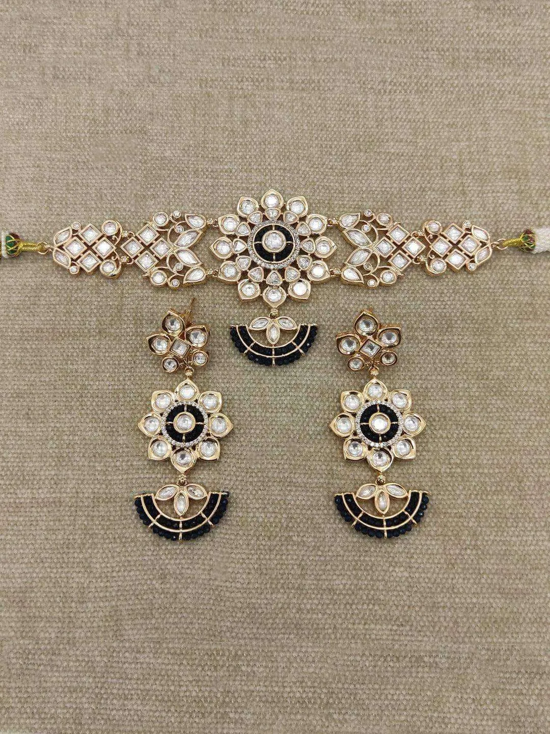 Chand Shaped Ad Stone Choker