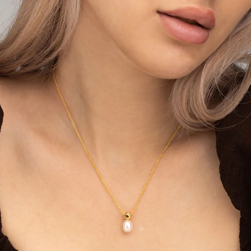 Crown Pearl Necklace