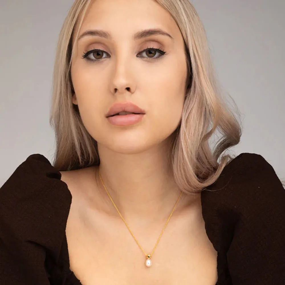 Crown Pearl Necklace
