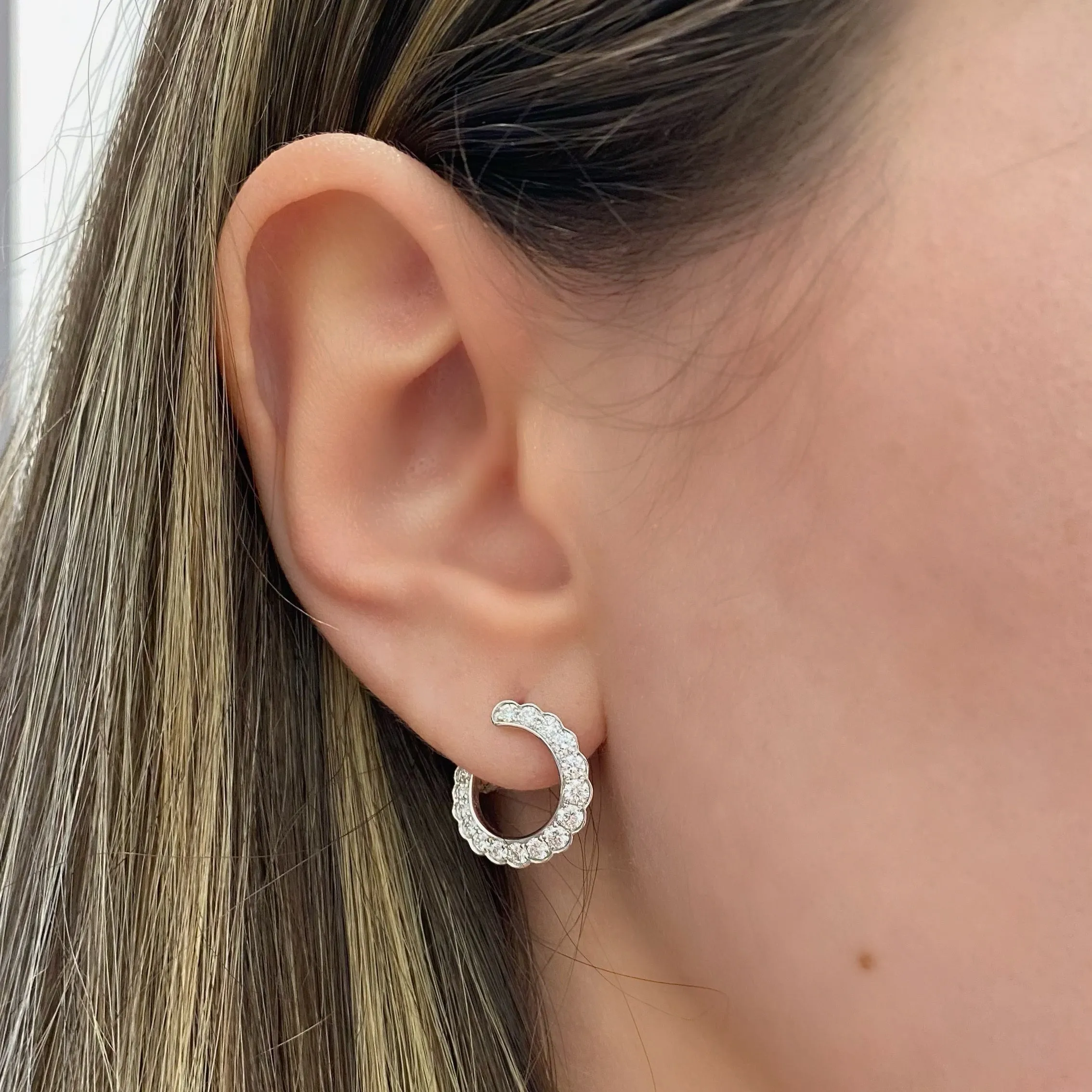 Diamond Scalloped Front-Facing Hoop Earrings