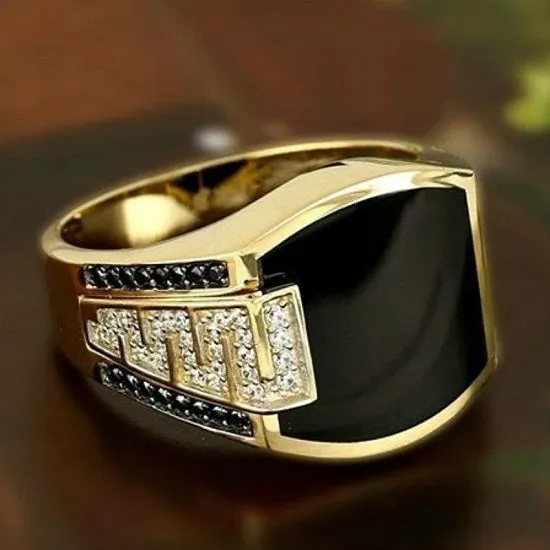 Luxury  Classic Men's Ring Fashion Gold Color Inlaid with Black Stone Zircon