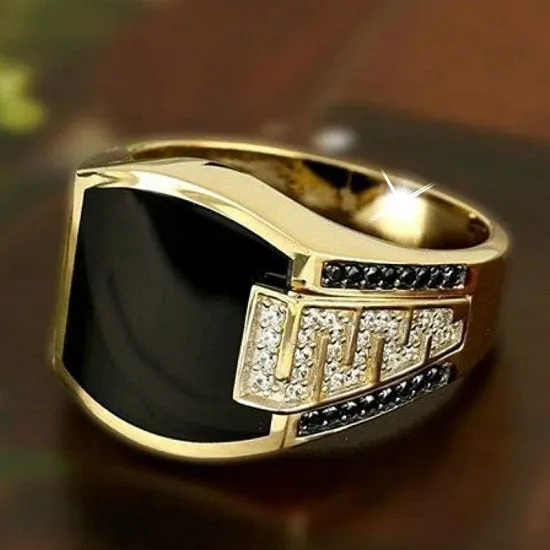 Luxury  Classic Men's Ring Fashion Gold Color Inlaid with Black Stone Zircon