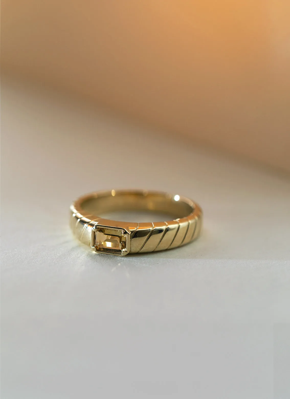 The gent bruce citrine ring 14k gold